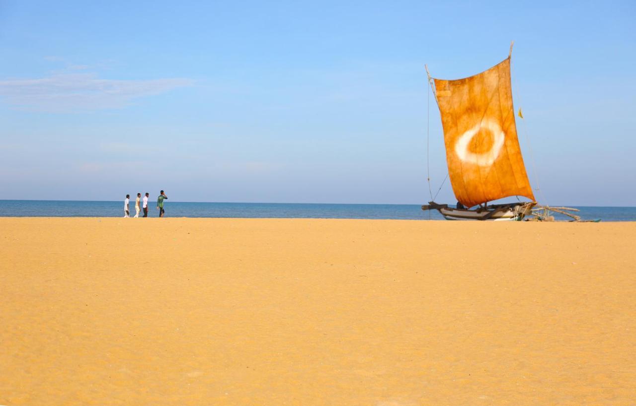 Living Home Negombo Ngoại thất bức ảnh