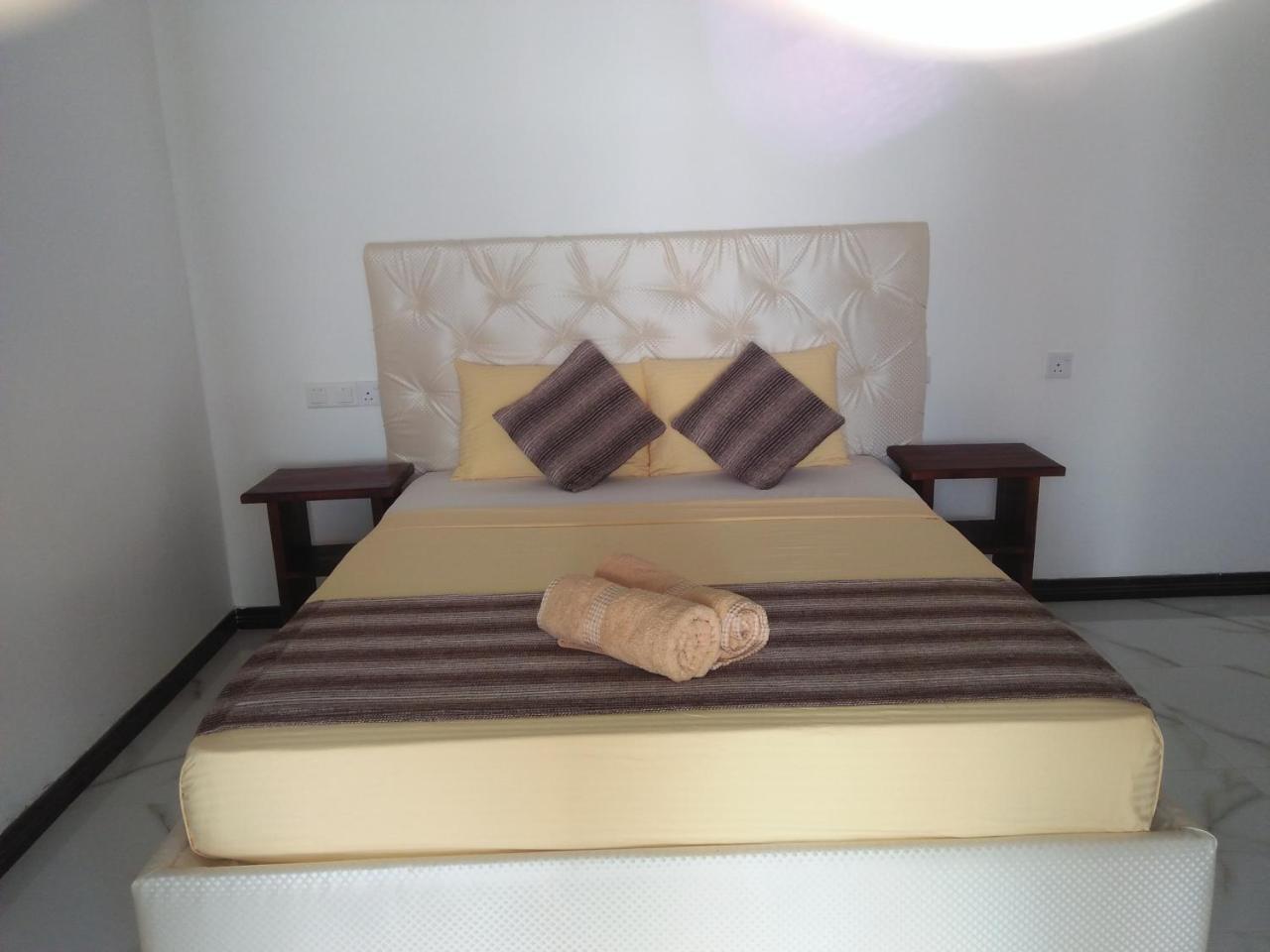 Living Home Negombo Ngoại thất bức ảnh